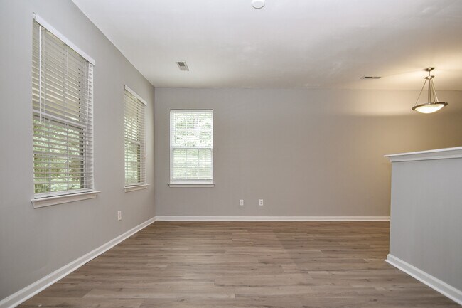 Building Photo - 222 Brookshire Rd