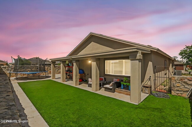 Building Photo - 12748 Tre Maximiliano Ave