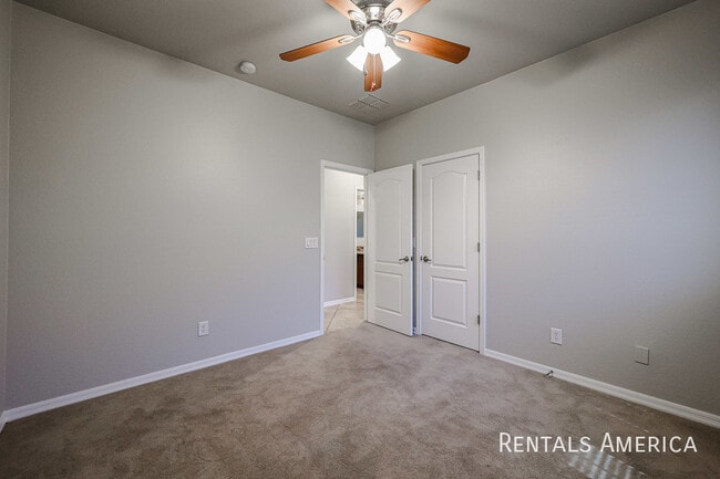 Building Photo - 3173 E Canyon Way