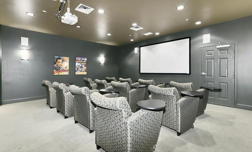 Building Photo - 11800 Sunset Hills Rd