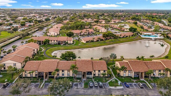 Building Photo - 826 Sky Pine Way