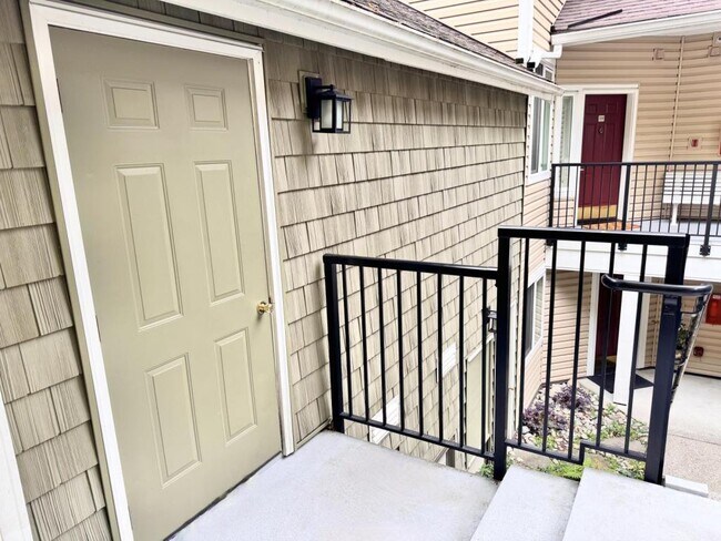 Building Photo - 5000 NW Village Park Dr