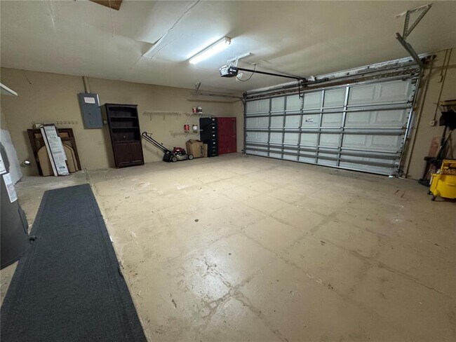 Building Photo - 5221 Londonderry Ln