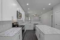 Building Photo - Room in House on Harding St