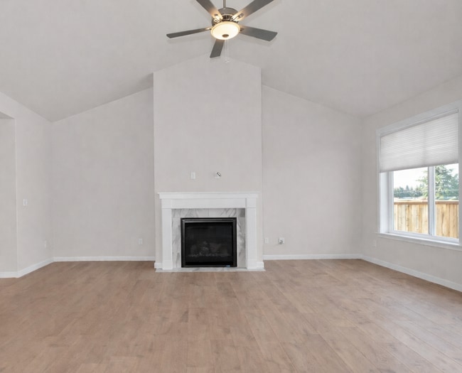 Building Photo - 641 Maggee St SE