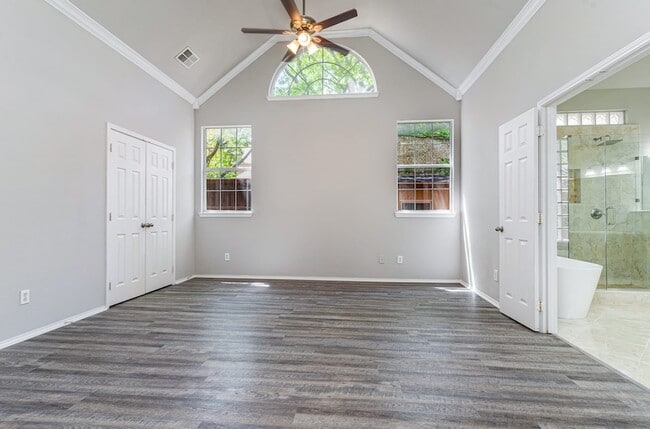 Building Photo - 2416 McCarran Dr