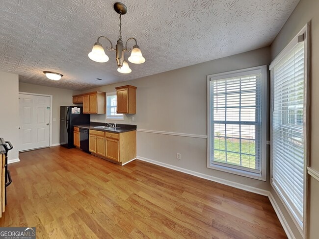 Building Photo - 5731 Bridgeport Ct