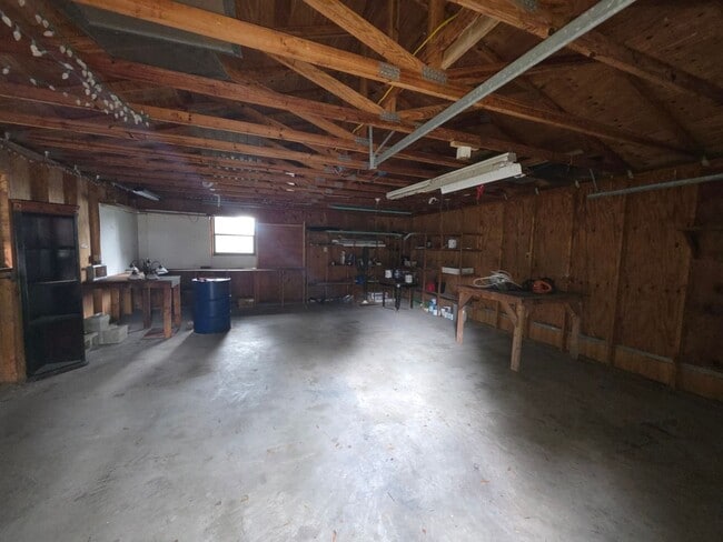 Building Photo - 621 S W Orange Ave