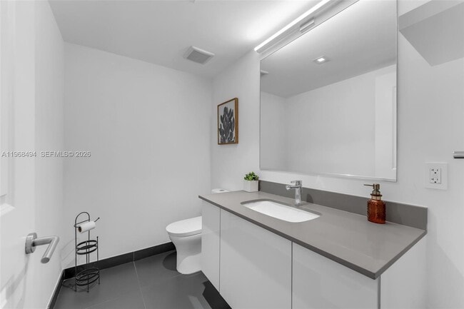 Building Photo - 1600 NE 1st Ave