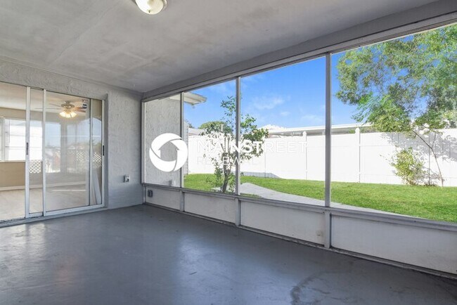Building Photo - 3 Bedroom Pet-Friendly Home in Port Richey, FL with Main Street Renewal