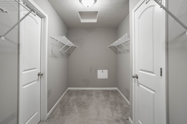 Building Photo - 3317 S Ansley Dr