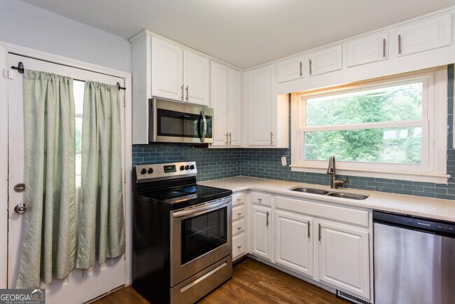Building Photo - 2752 Arrowood Dr
