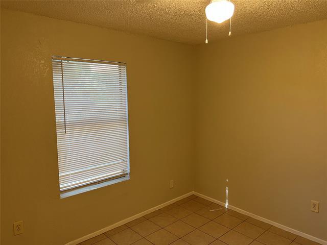 Building Photo - 1613 Windsong Ln