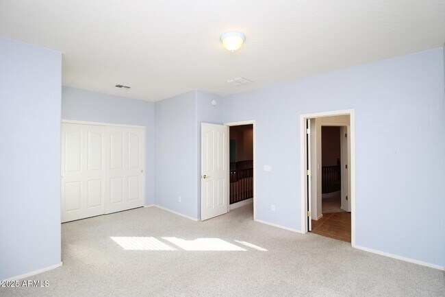 Building Photo - 3316 E Kingbird Pl