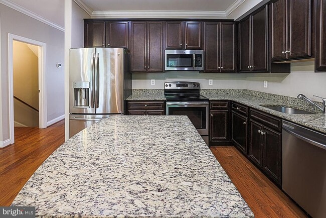Building Photo - 3709 Fords Ln