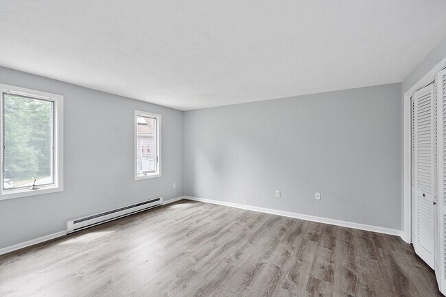 Building Photo - 4 Sterling Ln