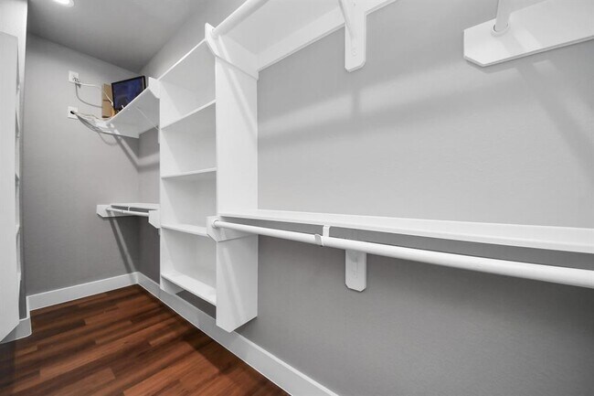 Building Photo - 6710 Letcher St