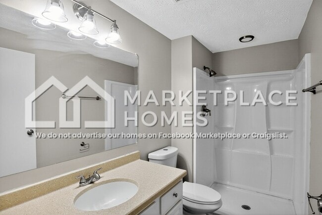 Building Photo - 916 Whidbey Ct