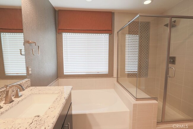 Building Photo - 3294 Ledgewood Cir