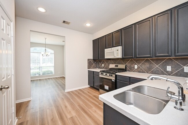 Building Photo - 3335 Dale Ridge Trail