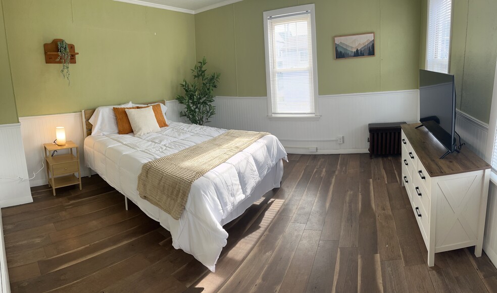 Building Photo - 3 Hayer St