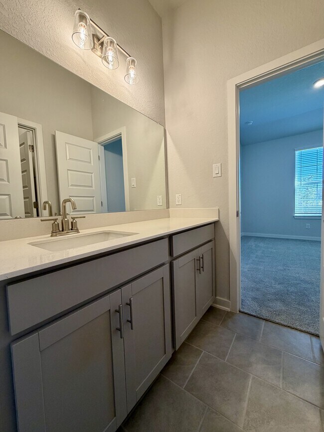 Building Photo - 14427 Inspiration Pt