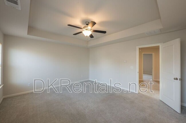 Building Photo - 2928 Cottage Ln