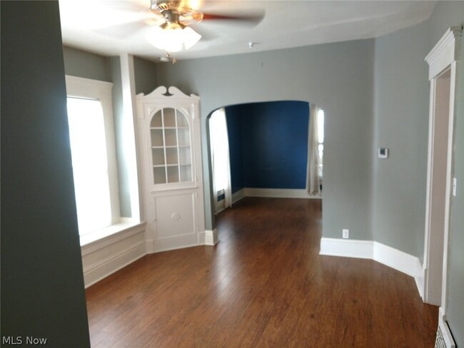 Building Photo - 1522 Campbell St