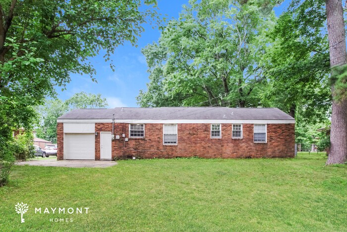 Building Photo - 3704 Lakewood Dr NW