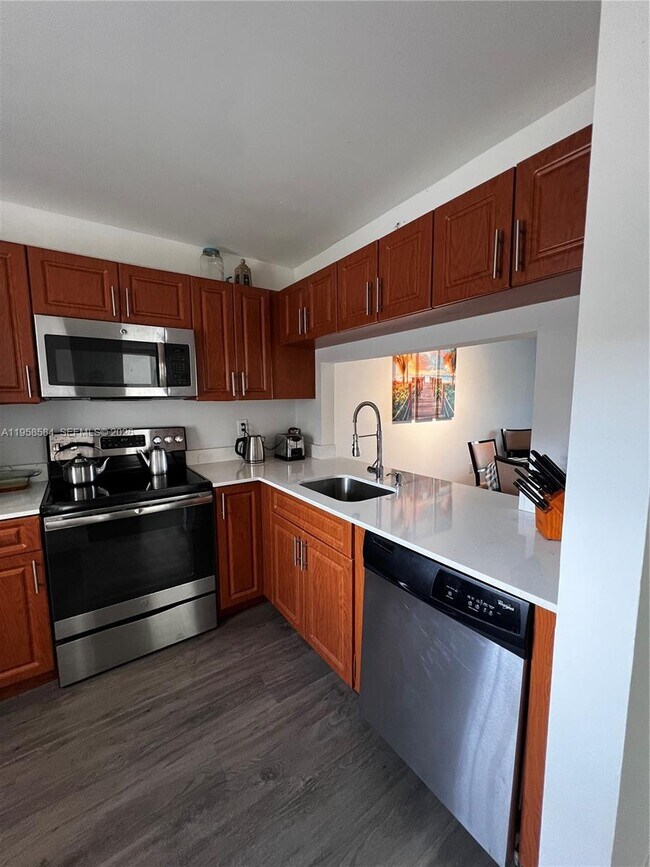 Building Photo - 158 NW 92nd Ave