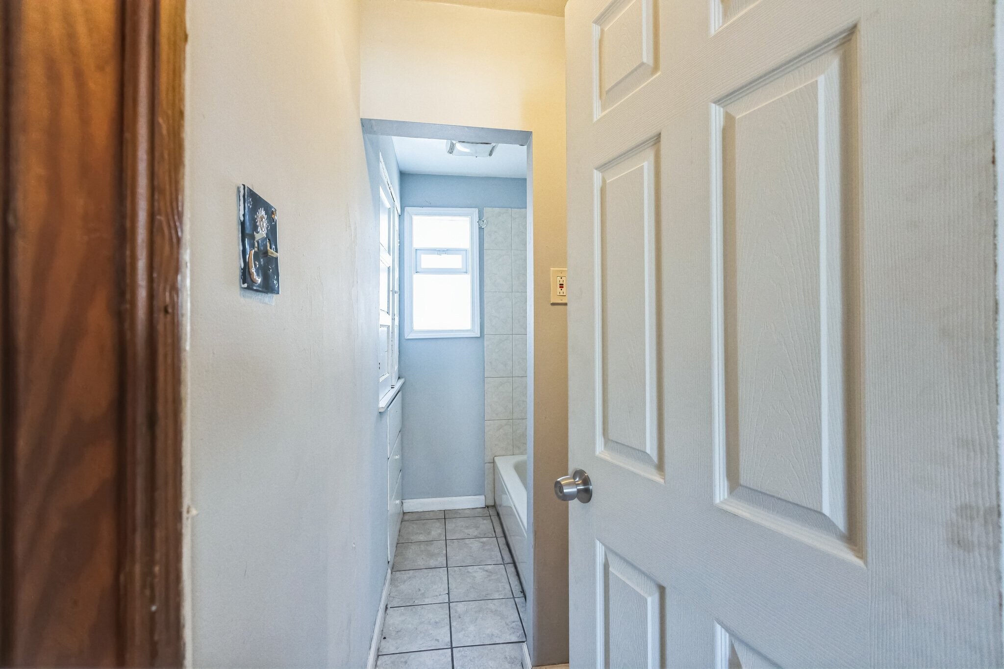 Building Photo - 159 Royal Ave