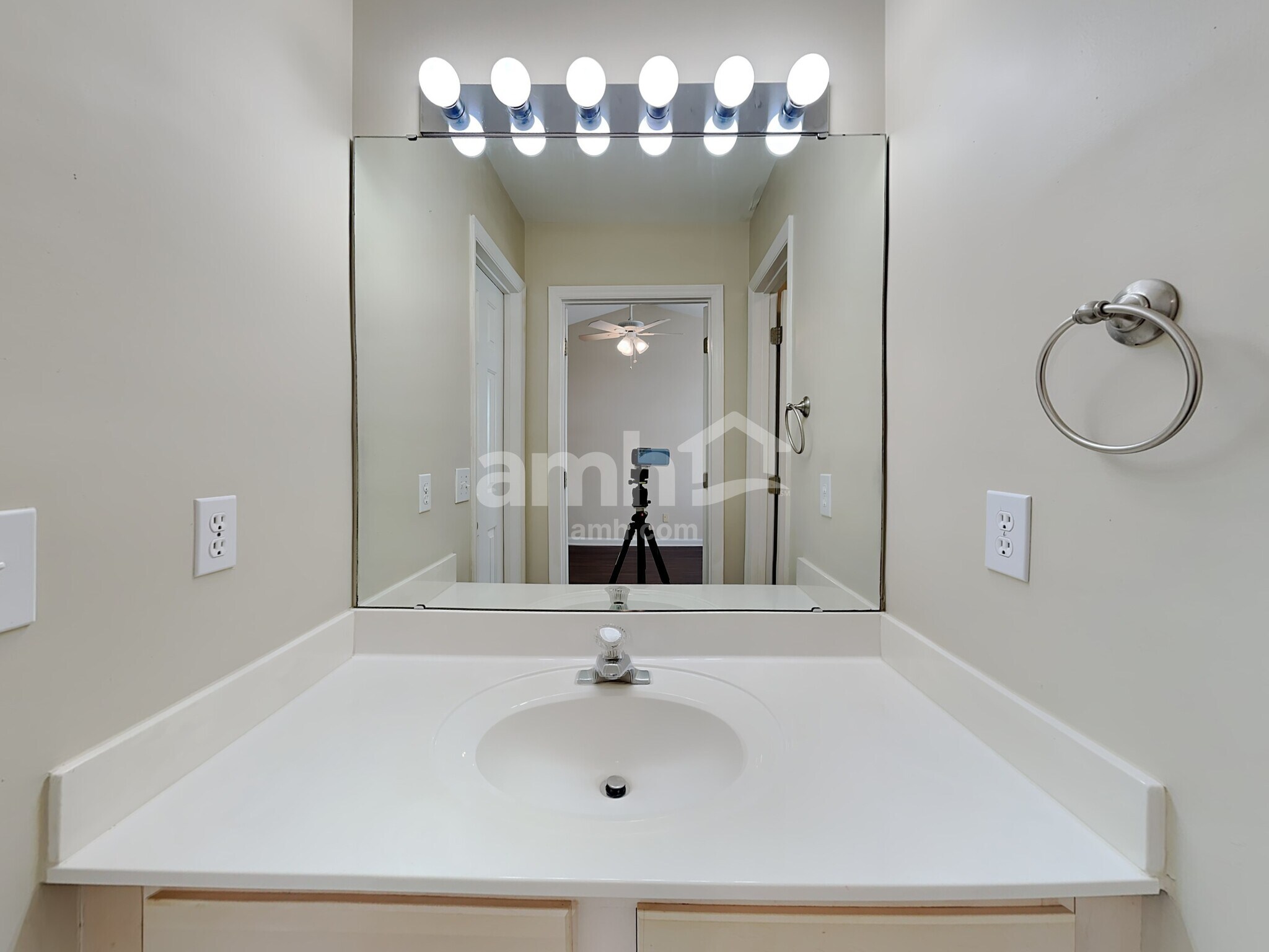 Building Photo - 3702 Tuxford Ln