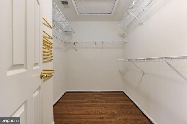 Building Photo - 725 Ridgemont Ave
