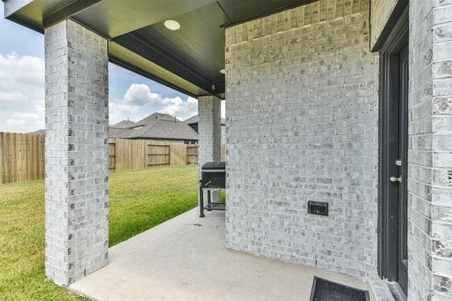 Building Photo - 15775 Cairnwell Bend Dr