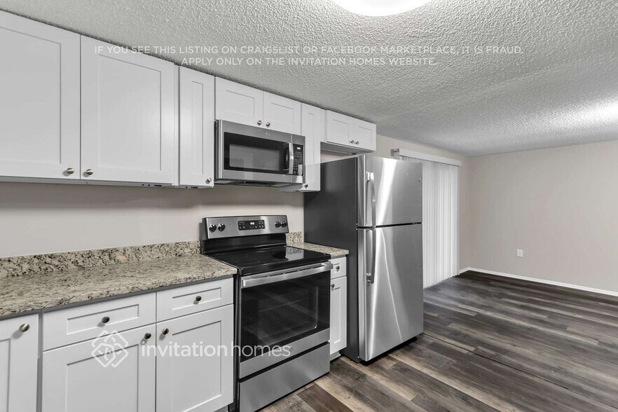 Building Photo - 8735 Spanish Moss Dr