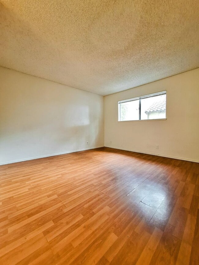 Building Photo - Beautiful 2bd Condo In Gated Community With Pool, Gym, and On-site Laundry