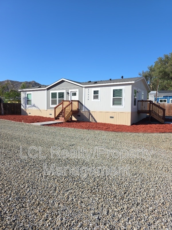 Building Photo - 33030 CA-74