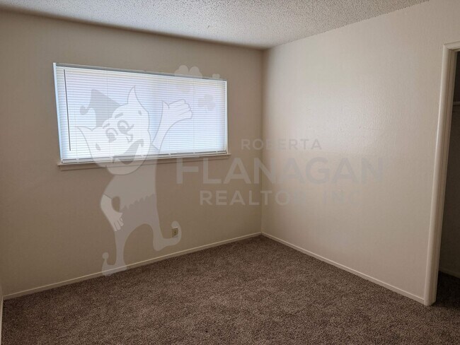 Building Photo - 2678 Hoover Ct