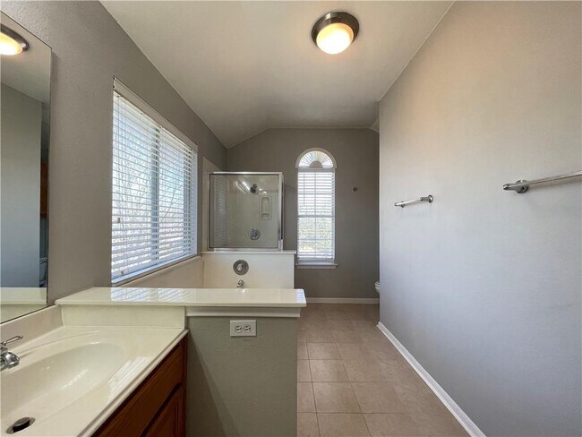 Building Photo - 110 Cotton Creek Way