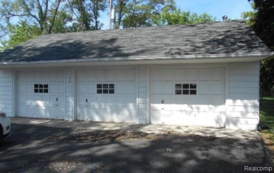 Building Photo - 735 N Main St