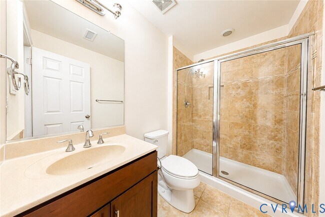 Building Photo - 5421 Hickory Ann Dr