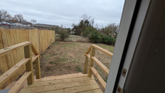 Building Photo - 1025 E Wallace St