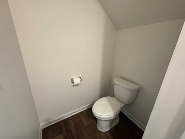 Building Photo - Move-in Ready with **Move-in Special** $25...