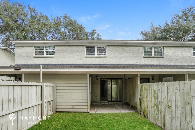 Building Photo - 839 Von Kolnitz Rd