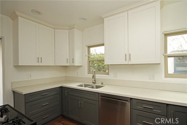 Building Photo - 2207 W Carson St