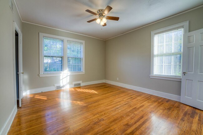 Building Photo - Larger than it looks and all appliances in...