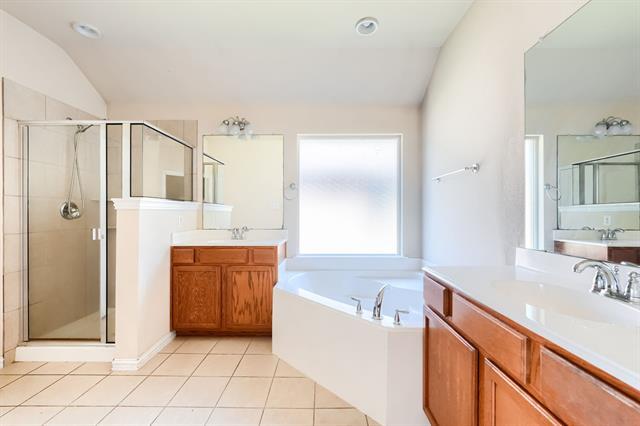 Building Photo - 2104 Jasmine Valley Drive