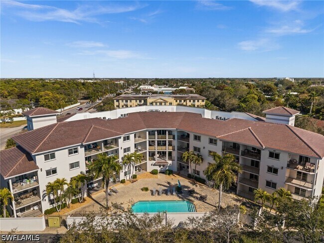 Building Photo - 1100 Pine Ridge Rd