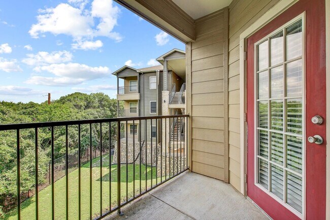 Building Photo - 2320 Gracy Farms Ln