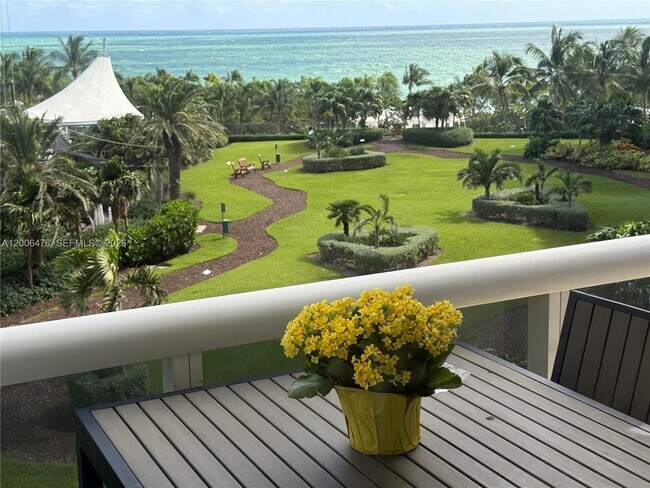 Building Photo - 10275 Collins Ave